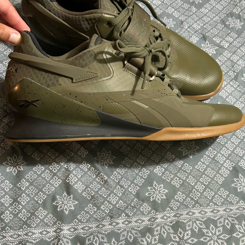 Men’s reebok lifting shoes